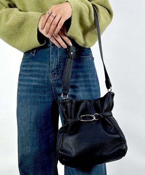 CLOTHY ショルダーバッグ バッグ 「カジュアルにもキレイめにも」巾着