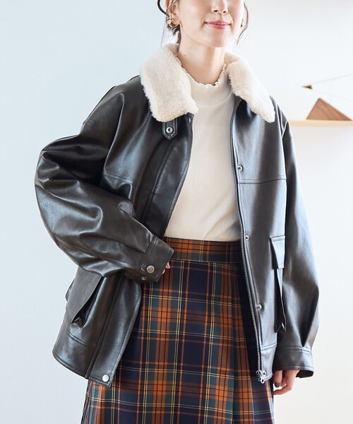 黒レザージャケット ボア襟付き 新品未使用 ボア襟付きレザーライクヴィンテージブルゾン