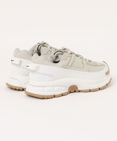 NIKE（ナイキ） スニーカー W ZOOM VOMERO ROAM ウィメンズ ズーム