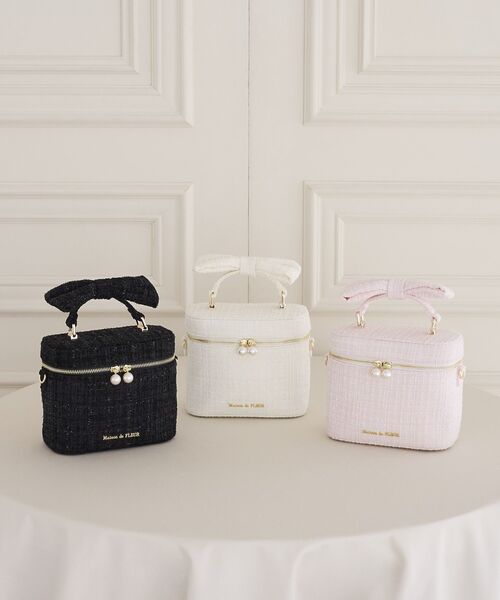Maison de FLEUR ツイードキューブショルダーバッグ　ホワイト Maison de FLEUR（メゾンドフルール） ショルダーバッグ バッグ