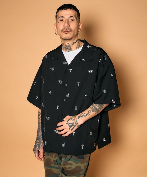 Subciety（サブサエティ） シャツ 半袖 All-over embroidered shirt