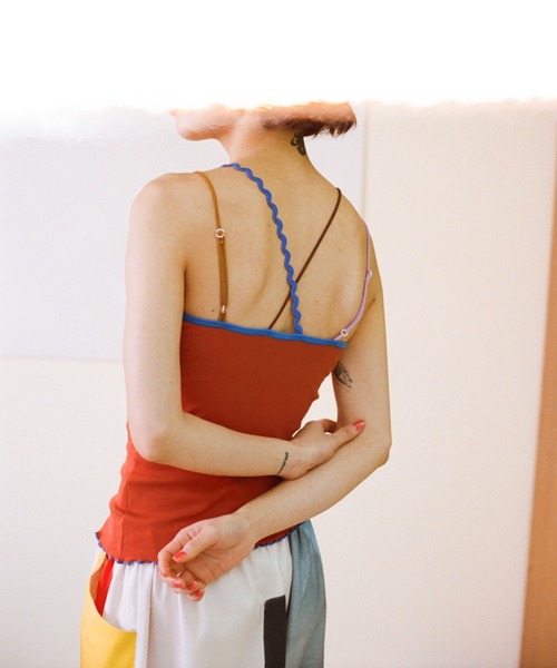 PAMM/後ろ姿の肌色のリブキャミソール/美品/カップ付き PAMM キャミソール 後ろ姿の肌色のリブキャミソール : ZOZOTOWN