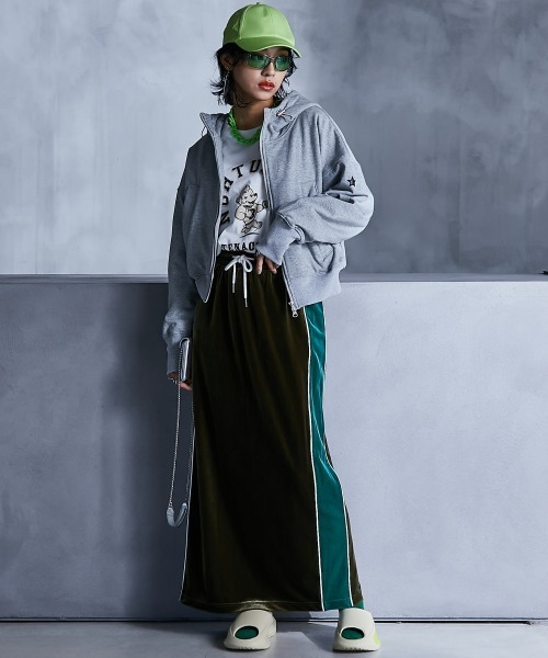 GEVS.（ジェイヴィス） 「SMILELAND」ロングスカート 3L カーキ