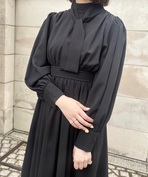 「JUNOAH」 長袖ワンピース MEDIUM グレイッシュベージュ レディース_画像2