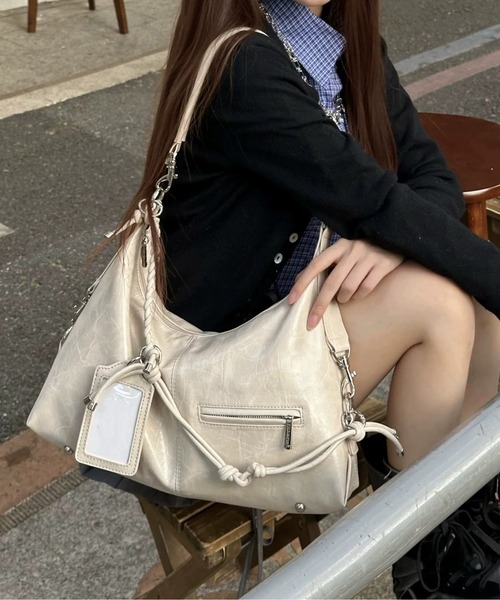 FREE STYLISTS ショルダーバッグ バッグ Y2K ポーチチャーム付き大容量