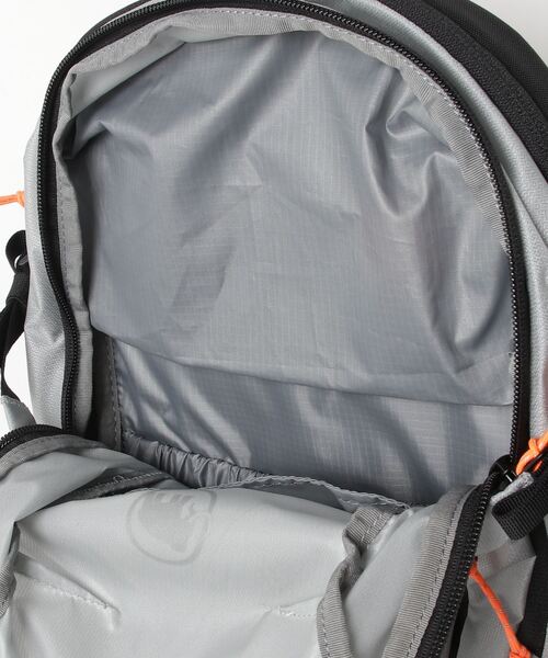 「MAMMUT」 リュック 15L ライトグレー メンズ_画像4