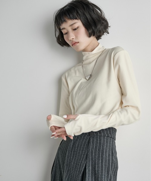 THE Yon tシャツ ハイネックフィンガーホールカフベロアトップス