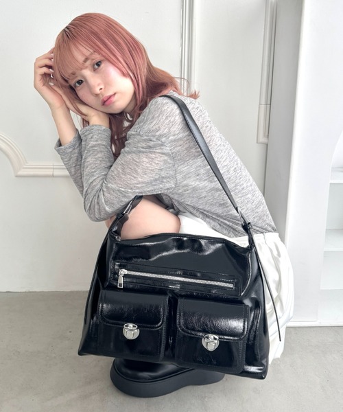 Loueme ショルダーバッグ バッグ バックルダブルポケットショルダー