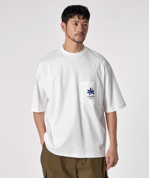 LANVIN の本当にモダンでお洒落なTシャツです。 LANVIN の本当にモダンでお洒落なTシャツです。