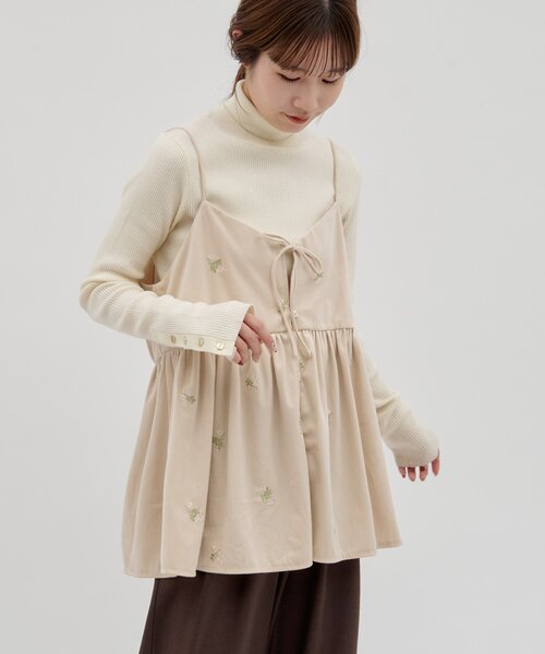 Discoat（ディスコート） tシャツ 「umm.」ベロア刺繍キャミチュニック