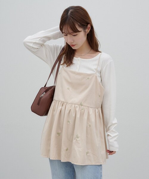 Discoat（ディスコート） tシャツ 「umm.」ベロア刺繍キャミチュニック