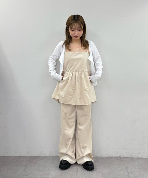 Discoat（ディスコート） tシャツ 「umm.」ベロア刺繍キャミチュニック