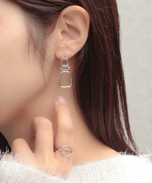 silver925 モスアクアマリンとホワイトトパーズのピアス NOIR DE POUPEE（ノワールドプーペ） ピアス silver925 Quiet Shine