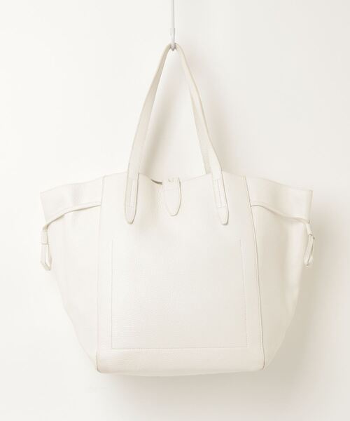 「FURLA」 トートバッグ - ホワイト レディースの画像