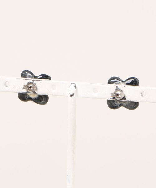 TONE（トネ） ピアス 「IRODORI」小さな花のpierce（黒） レディース