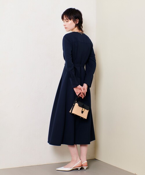 allureville（アルアバイル） ワンピース Vネックタックワンピース