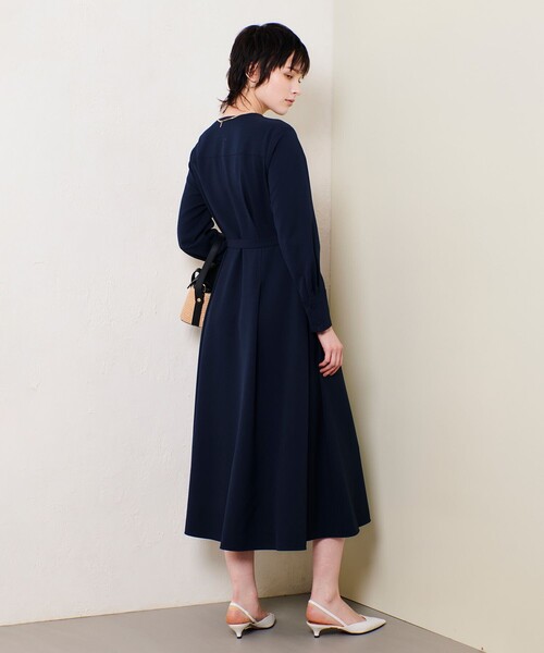 allureville（アルアバイル） ワンピース Vネックタックワンピース