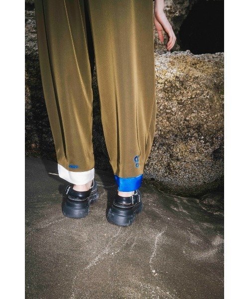 ボトムス　ズボン　パンツ　ommo OMMO スラックス パンツ BOLCKING EASY TUCK PT レディース