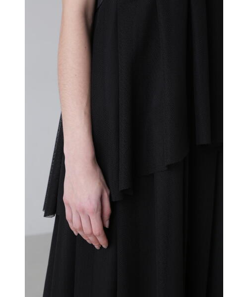 ADORE 59,400円新品完売 22S/S 2TONEメッシュワンピース ADORE ワンピース メッシュコンビダンボールワンピース