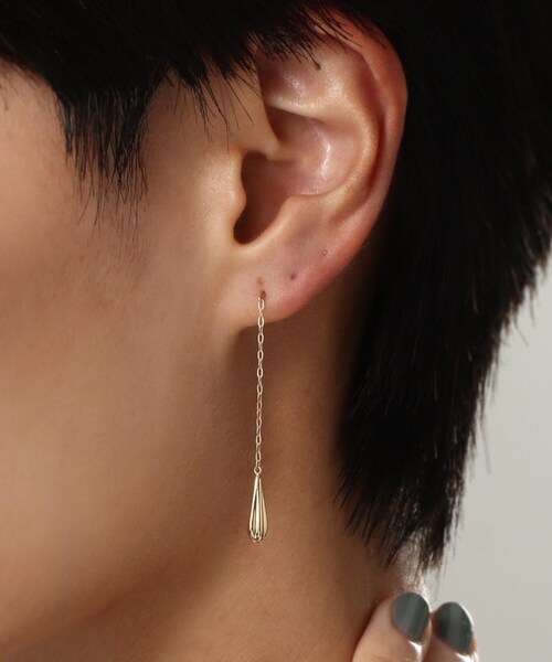 COCOSHNIK K10イエローゴールド リーフ型ピアス 約1cm