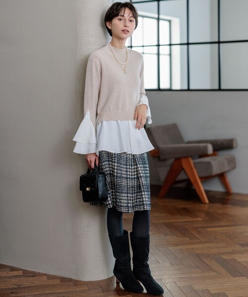 美品 23区 Oggiコラボ 大きいサイズ 44 フレアサテン コンビラメニット 23区（大きいサイズ） 【Oggiコラボ】フレアサテンコンビ ラメニット