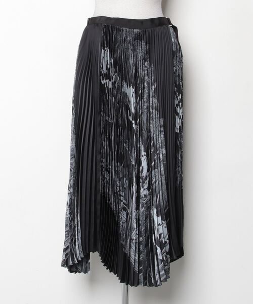 sacaiブラック プリーツスカート Sacai（サカイ）の「＜sacai（サカイ）＞プリーツスカート