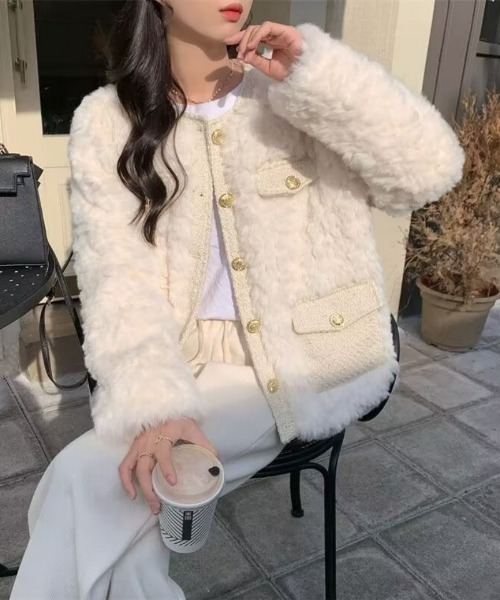 クリーム色ファーコート ノーカラー 1.jpg