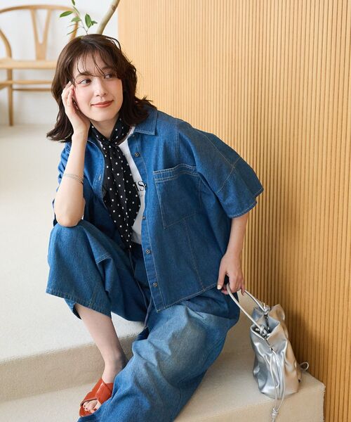 ブラウス シャツ デニム5分袖シャツ / 581939 レディース デニム5分袖シャツ / 581939（シャツ/ブラウス）｜Elura