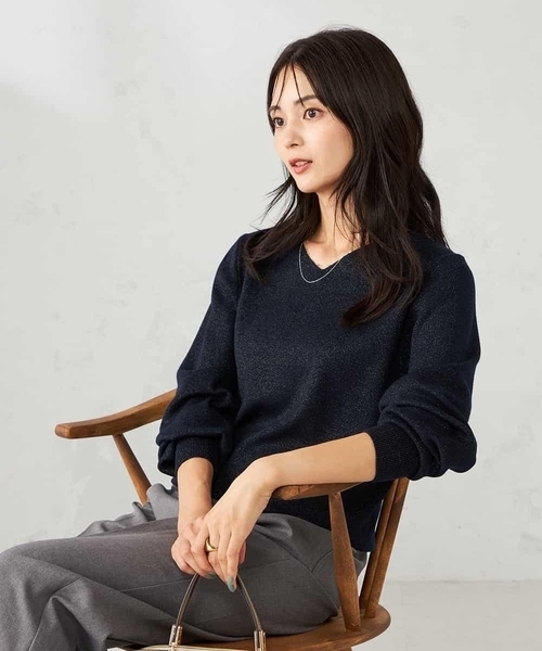 a.v.v（アー・ヴェ・ヴェ） ニット セーター 「洗える」ラメVネック美