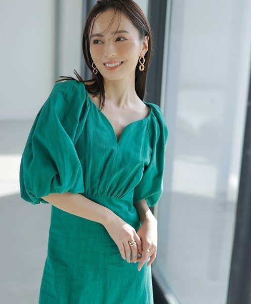 「anuans」 半袖ワンピース SMALL ベージュ レディースの画像
