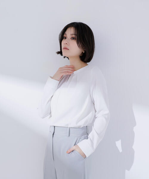ナチュラルビューティー　白ブラウス NATURAL BEAUTY BASIC（ナチュラルビューティーベーシック） ブラウス