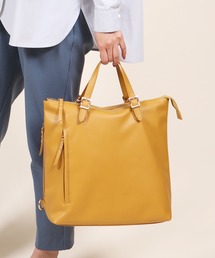 【極美品】レザレクションのバック Bermosa デイバック リュック ユニセックス スクエア型 レザー調