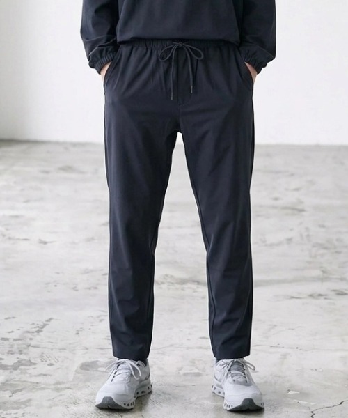 パンツ 2026SS 軽いエア 超伸縮 スーパーストレッチ セミテーパード