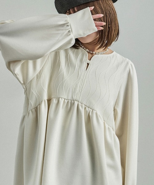 ブラウス シャツ ウェーブ切り替え ペプラムポンチトップス レディース Fashion Letter ブラウス シャツ ウェーブ切り替え ペプラム