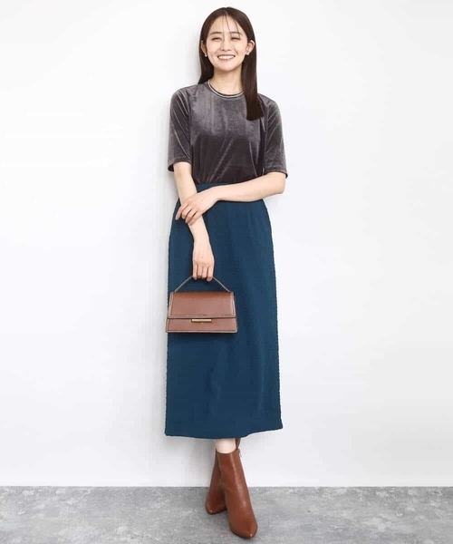 MK MICHEL KLEIN（エムケー ミッシェルクラン） スカート エンボス加工