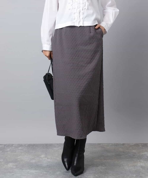 MK MICHEL KLEIN（エムケー ミッシェルクラン） スカート エンボス加工