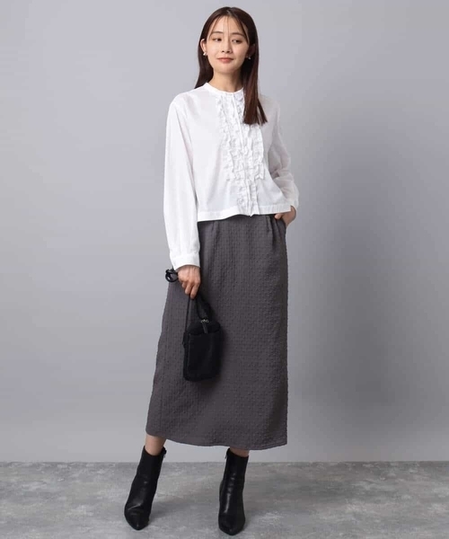 MK MICHEL KLEIN（エムケー ミッシェルクラン） スカート エンボス加工