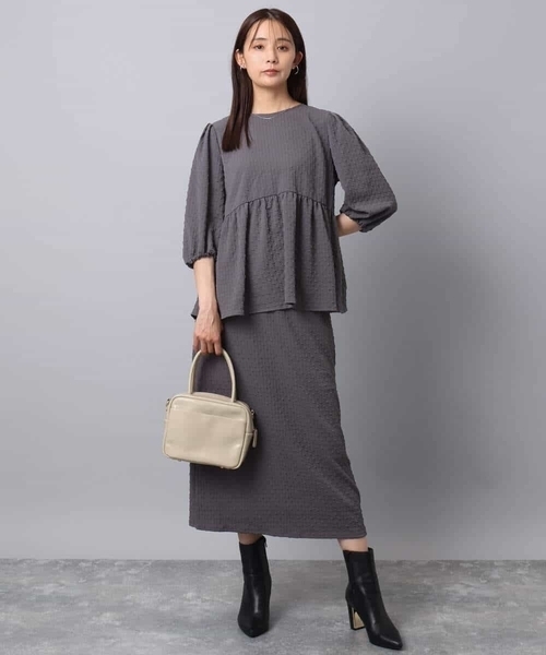 MK MICHEL KLEIN（エムケー ミッシェルクラン） スカート エンボス加工