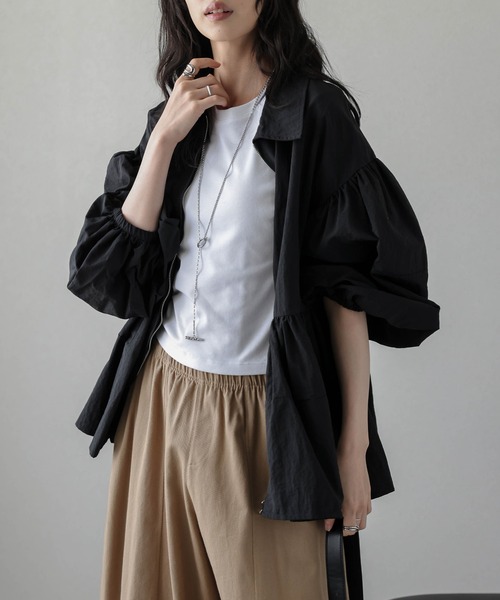 ビアズリー　26400円　ペプラムジップブルゾン 26400円 今季新品 ビアズリー ペプラム フレア ジップ ブルゾン 黒