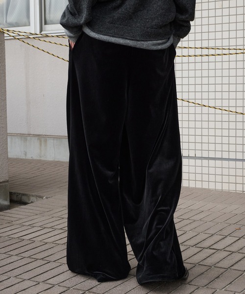 黒のスタッズ付きワイドパンツ スタッズ付きデニムワイドパンツ ヘビースレートデニム - Slate - パンツ
