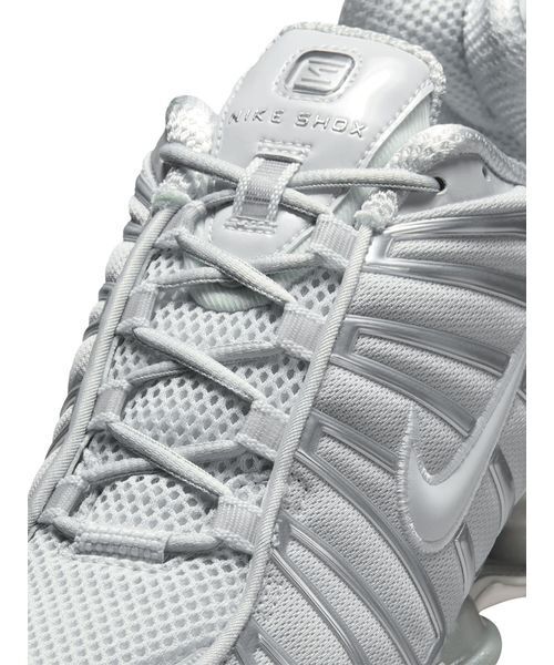 NIKE（ナイキ） スニーカー 「NIKE meets emmi」SHOX TL レディース