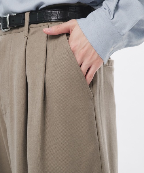 Adoon plain スラックス High Density Gabardine 2-Tuck Wide Slacks Adoon plain スラックス High Density Gabardine 2-Tuck Wide Slacks