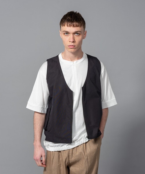 「MR.OLIVE」 ベスト MEDIUM ブラック メンズの画像