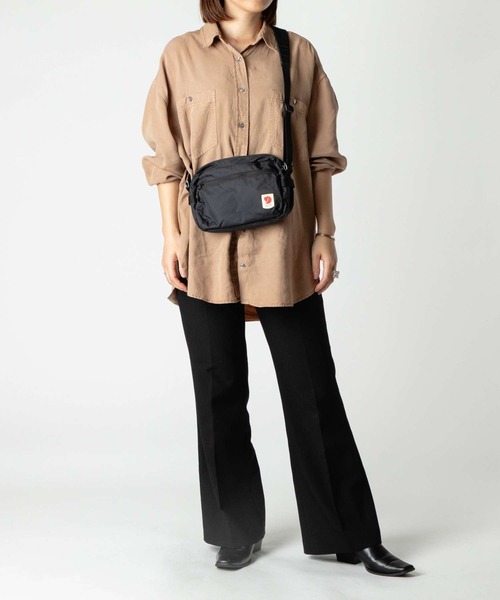 フェールラーベン　ショルダ＆手提げバッグ　未使用品　一部レザー使用 FJALLRAVEN TRAVEL ショルダーバッグ バッグ FJALLRAVEN HIGH COAST