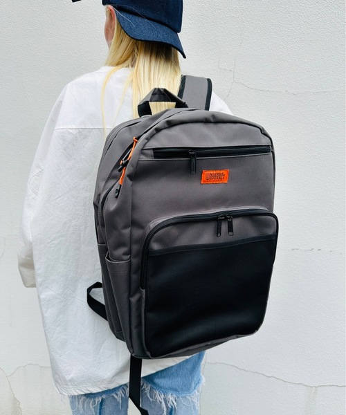 ユニバーサルオーバーオール　デイバッグ　リュック　　　　 カラー　グレー　新品 UNIVERSAL OVERALL ショルダーバッグ OVERALL/ユニバーサル