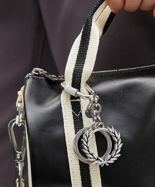フレッドペリー　キーリング　シルバー FRED PERRY キーケース Laurel Wreath Keyring／ローレルリース