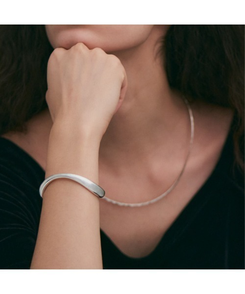 【quip queint】curvy bangle / カーヴィ バングル quip queint（クイップクエイント） バングル 「quip queint」curvy