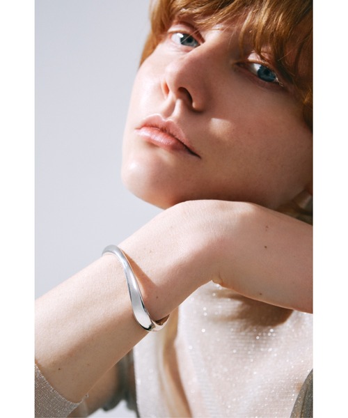 【quip queint】curvy bangle / カーヴィ バングル quip queint（クイップクエイント） バングル 「quip queint」curvy