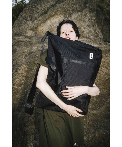 OMMO ショルダーバッグ バッグ BIG MESSENGER BAG レディース