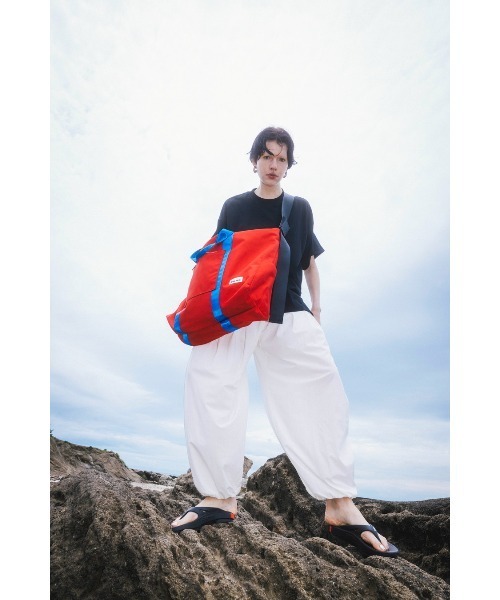 OMMO 新品ショルダーバッグ OMMO ショルダーバッグ バッグ BIG MESSENGER BAG レディース